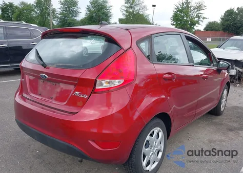 2013 Ford Fiesta Se z USA, uszkodzony, nr VIN 3FADP4EJ7DM217902